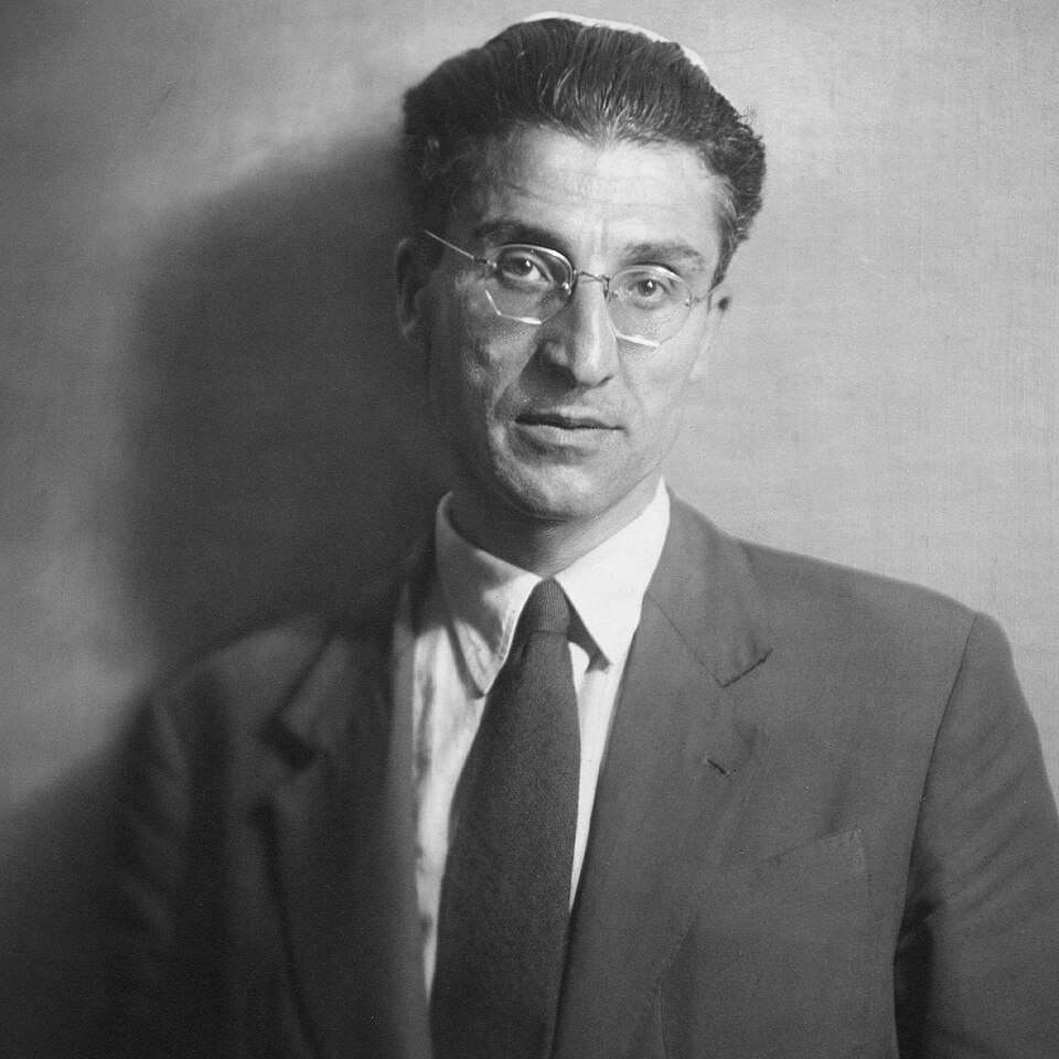 Cesare Pavese (Fonte: Wikipedia)